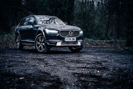 بررسی خودروی Volvo V90 Cross Country: بهترین در هر مسیر