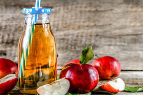 چرا باید روزانه یک عدد سیب خورد؟