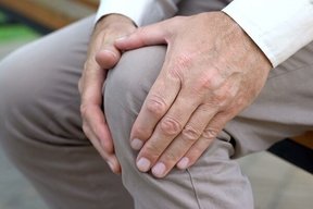 علائم روماتیسم مفصلی را بشناسیم/خانم ها بیشتر مبتلا می شوند