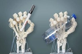 ساخت دست مصنوعی با استخوان و تاندون برای اولین بار/ عکس